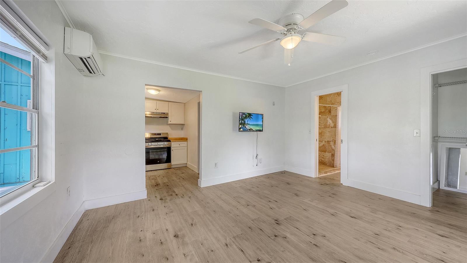 MARINELAND - Residential Lease