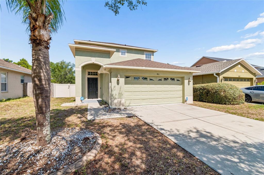 Photo of 915 Windton Oak Drive, Ruskin, FL 33570 (MLS # TB8525698)