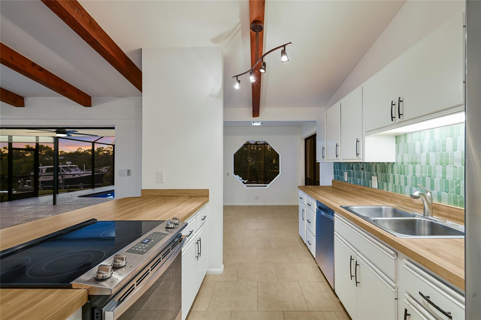 PHILLIPPI GARDENS 08 - Residential