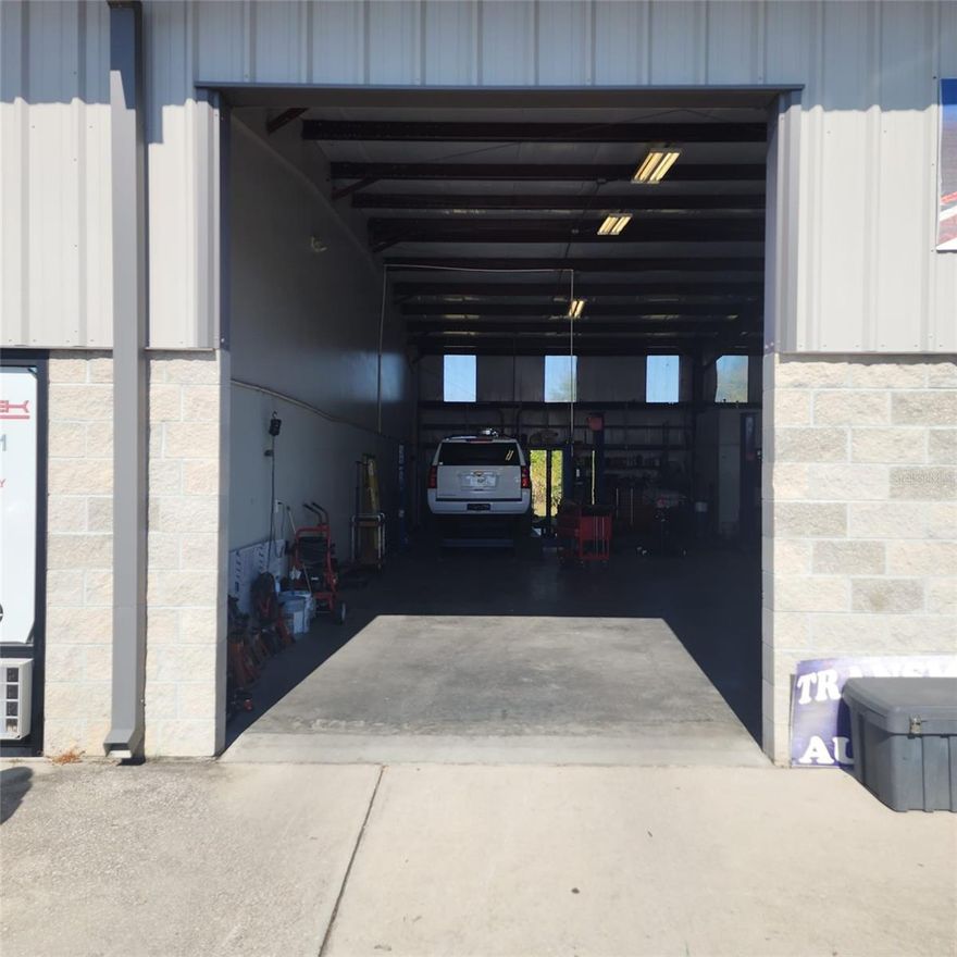 Well-established auto repair shop for sale in the heart of Tampa, operating successfully for over 20 years. Located in a high-traffic area with excellent visibility. Turnkey business featuring space for 12 vehicles, 4 lift stations, fully equipped office, additional workspace, and a dedicated transmission repair room. All tools, machinery, and equipment included. Transferable lease with favorable terms, including water and property taxes. Excellent opportunity in a prime Tampa location.