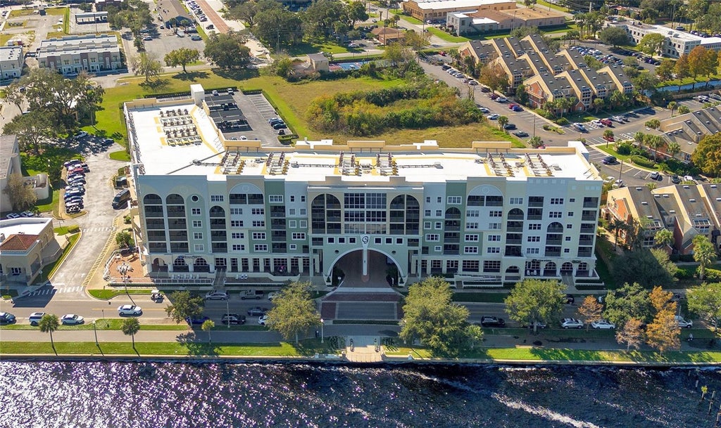 Photo of 225 W Seminole Boulevard #413, Sanford, FL 32771 (MLS # O6443729)