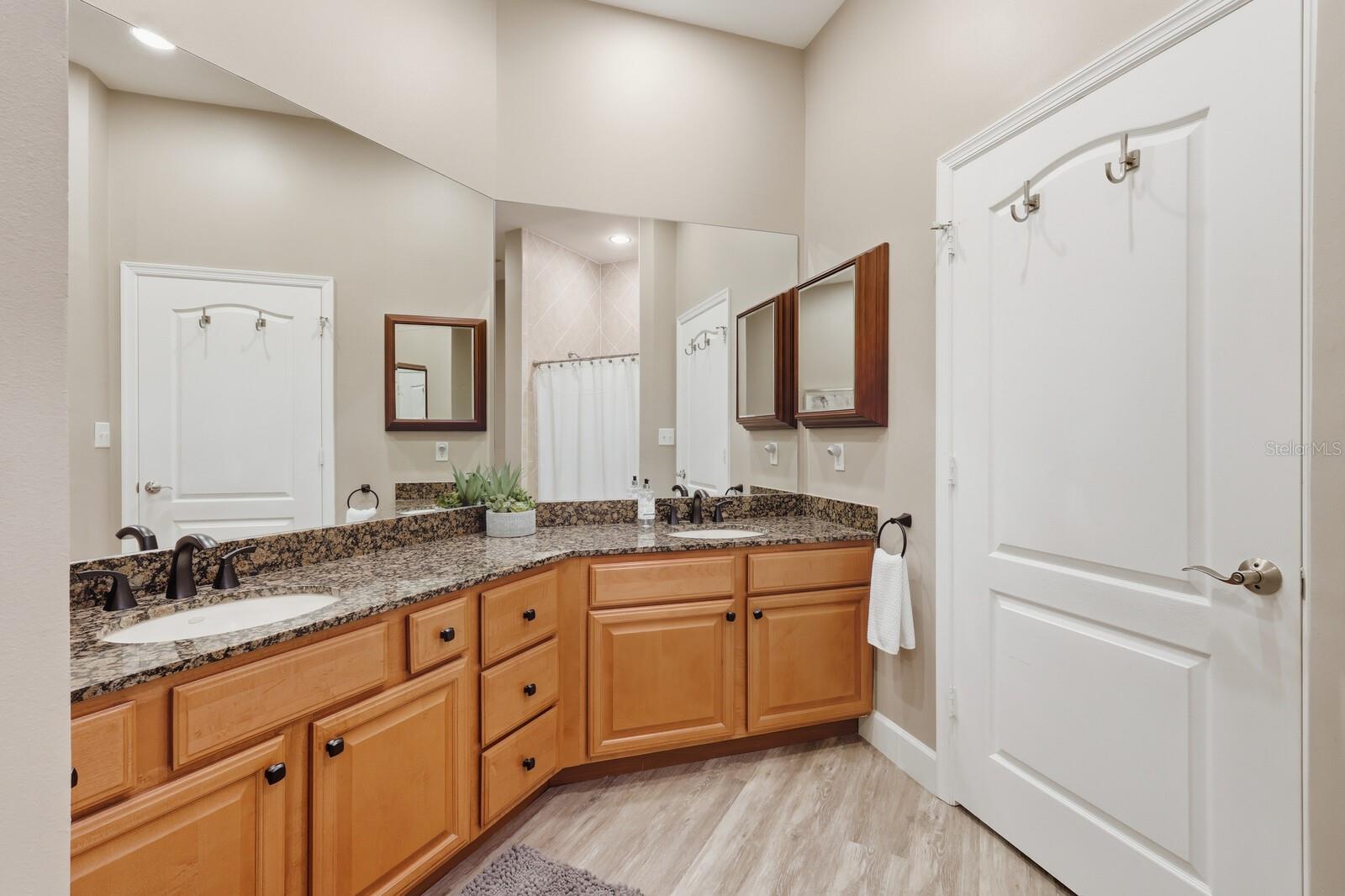 RIVER DANCE - Residential