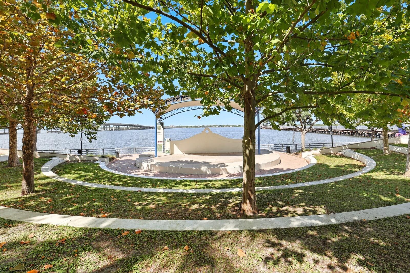 RIVER DANCE - Residential