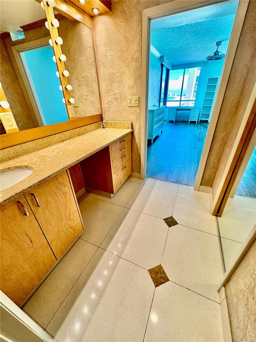 ULTIMAR ONE CONDO - Residential