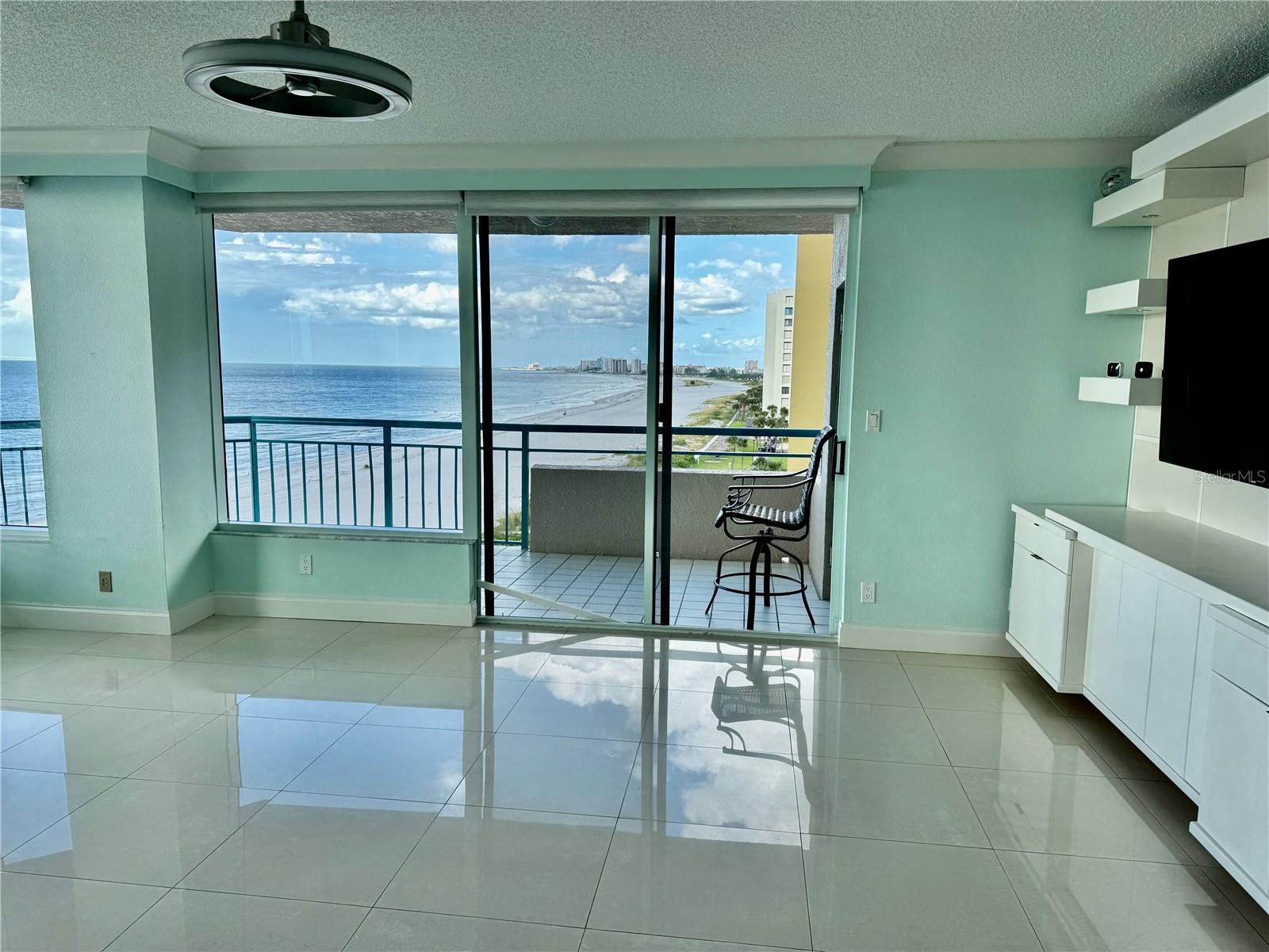 ULTIMAR ONE CONDO - Residential