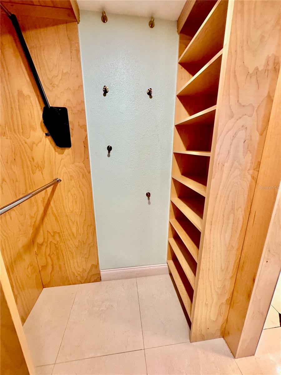 ULTIMAR ONE CONDO - Residential