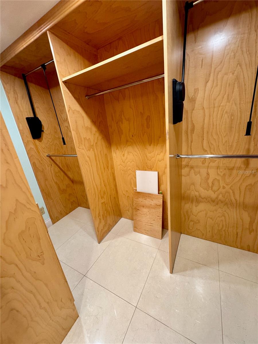 ULTIMAR ONE CONDO - Residential