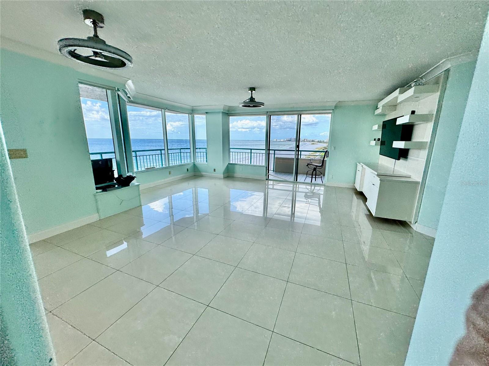 ULTIMAR ONE CONDO - Residential