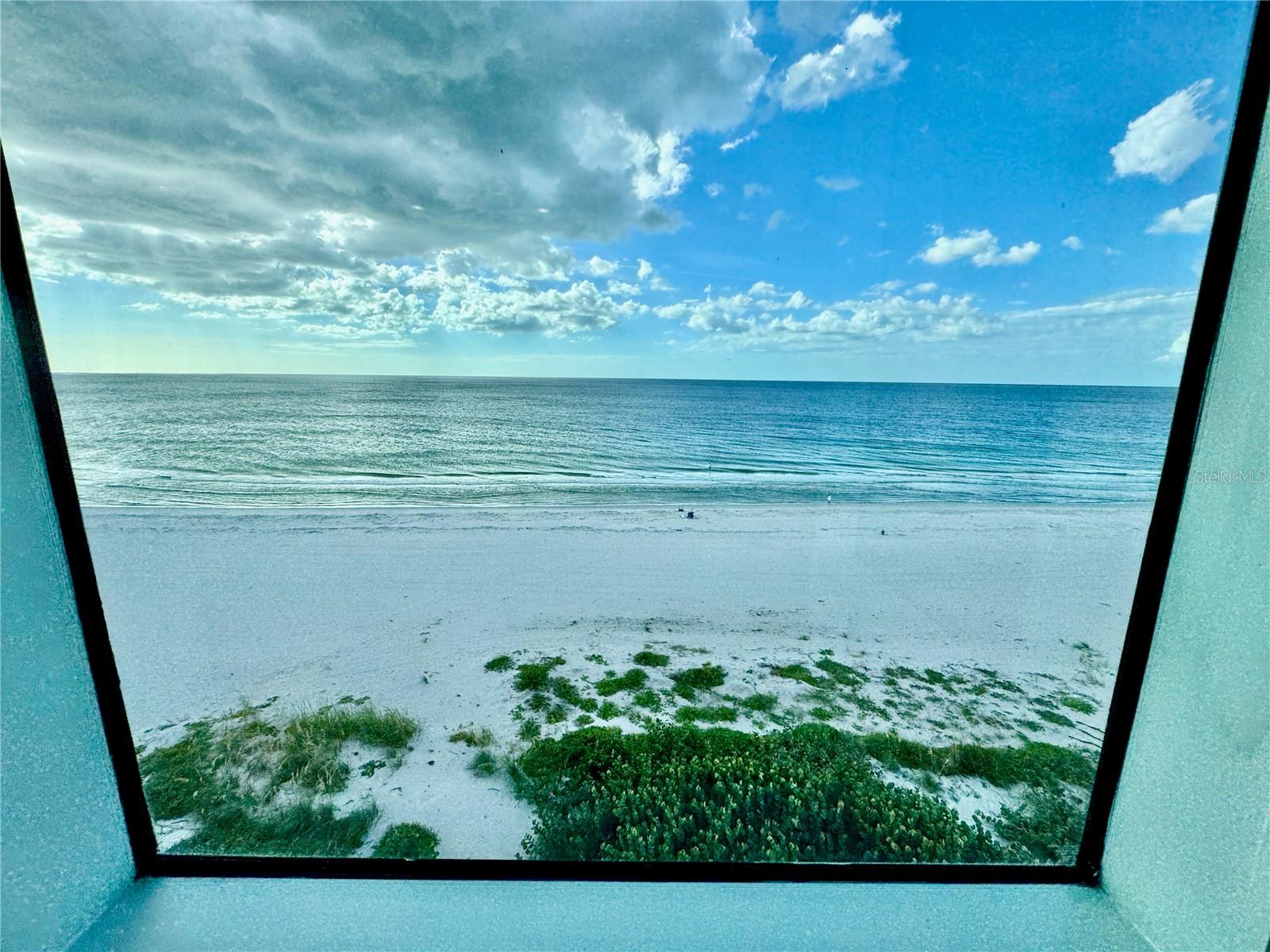 ULTIMAR ONE CONDO - Residential