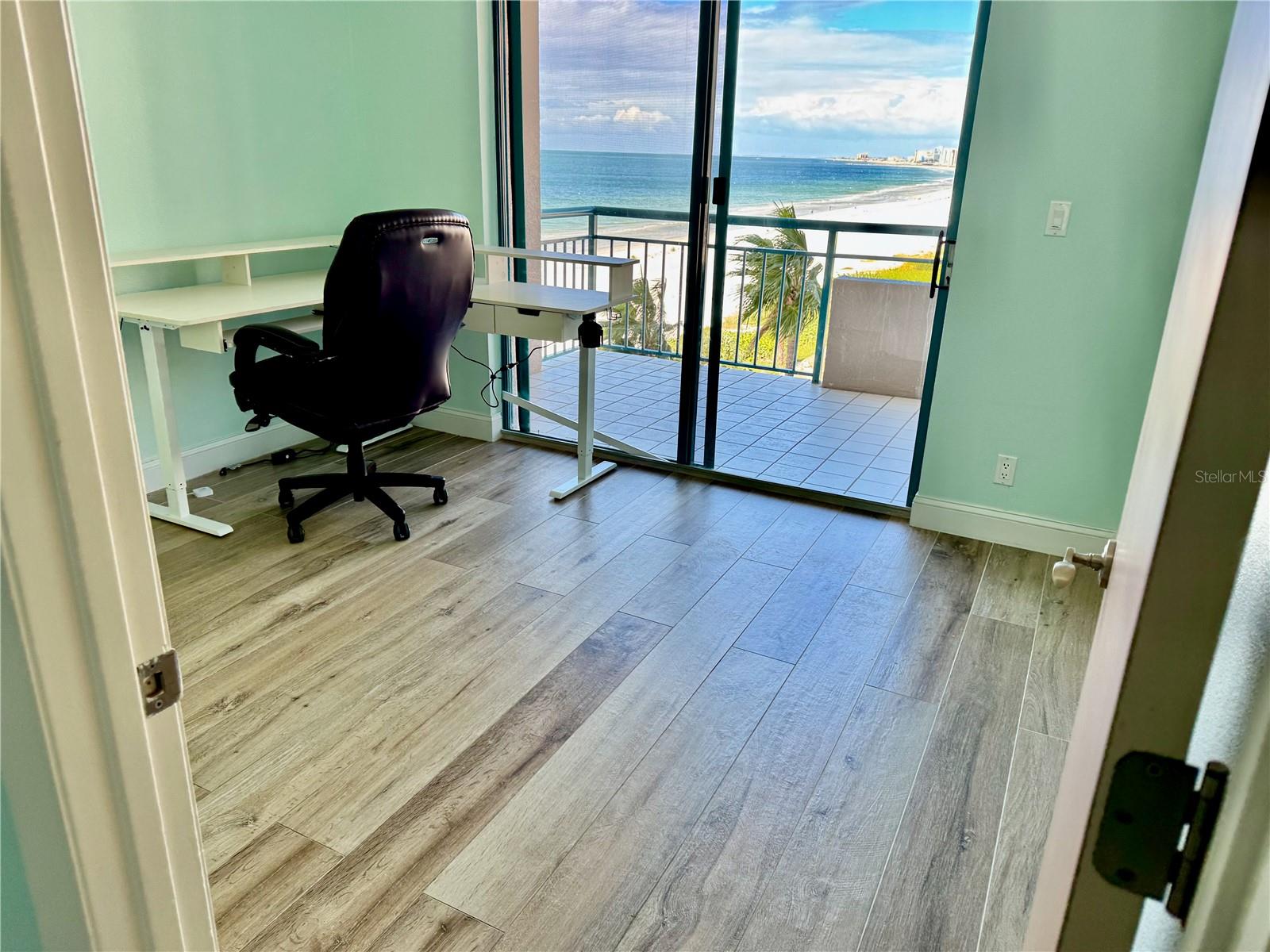 ULTIMAR ONE CONDO - Residential