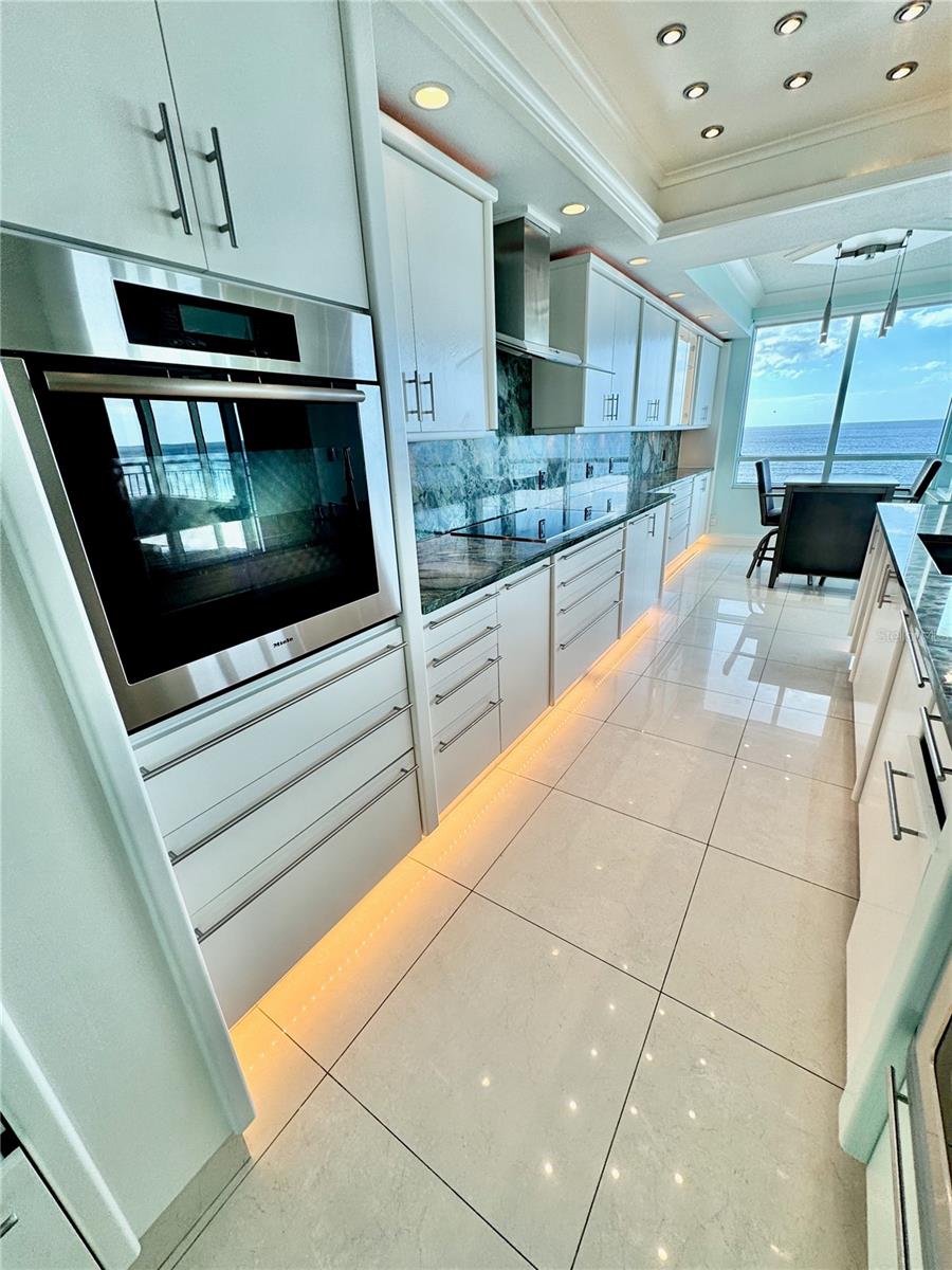 ULTIMAR ONE CONDO - Residential