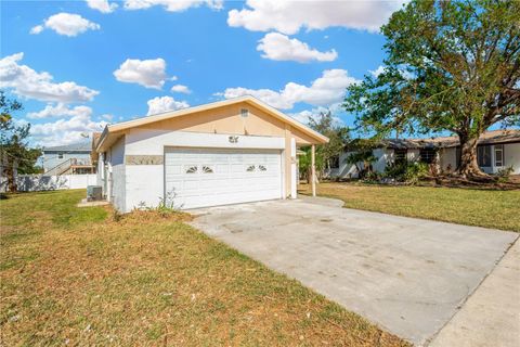 A home in PALMETTO