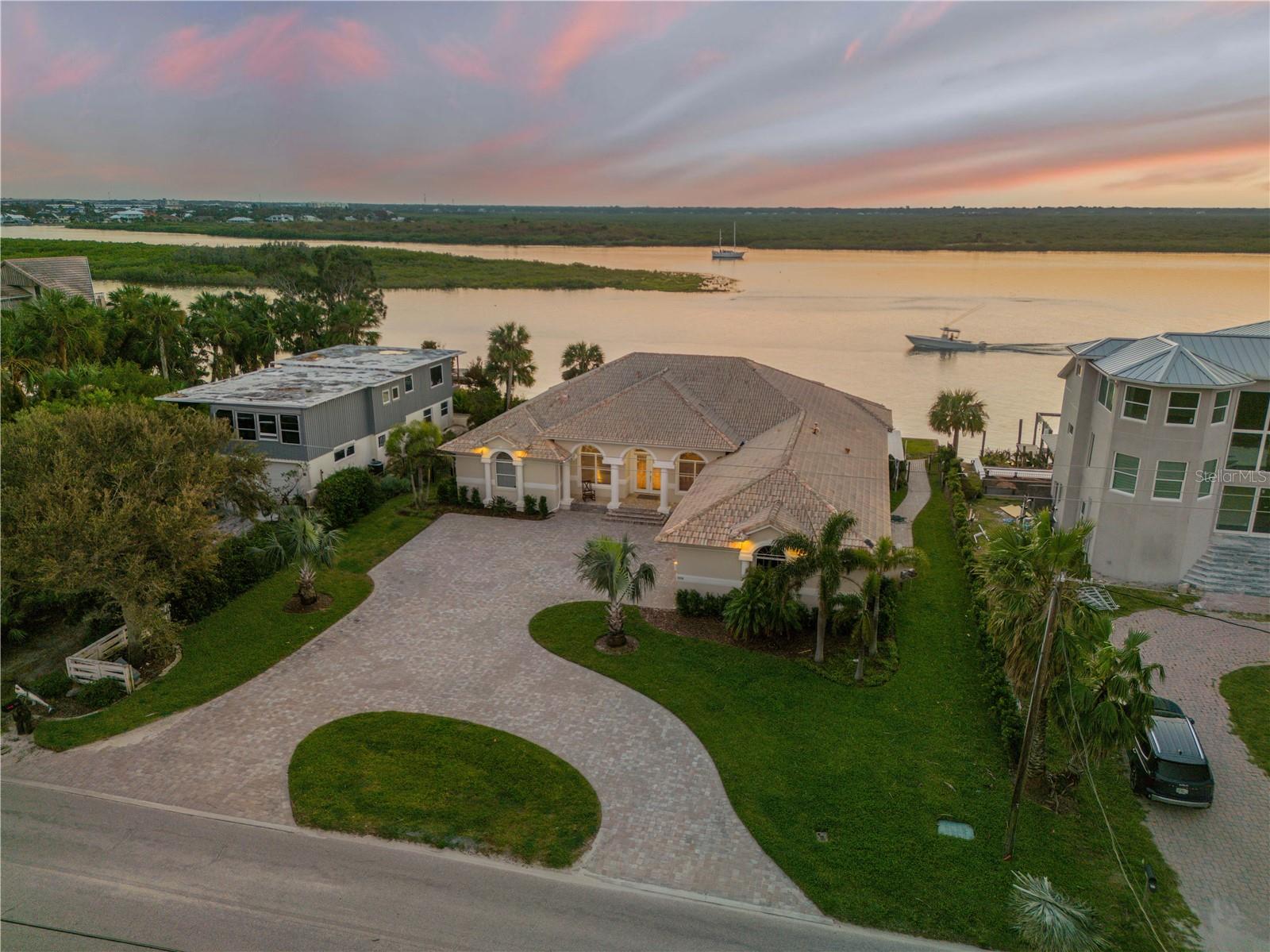 COLIN PARK - Residential