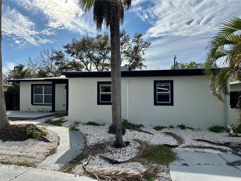 Photo of 3934 Huntington Street NE, St Petersburg, FL 33703 (MLS # TB8355894) Photo of 3934 Huntington Street NE, St Petersburg, FL 33703 (MLS # TB8355894)