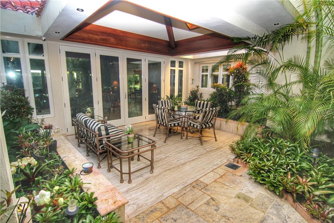 DORADO BEACH EAST - Residential