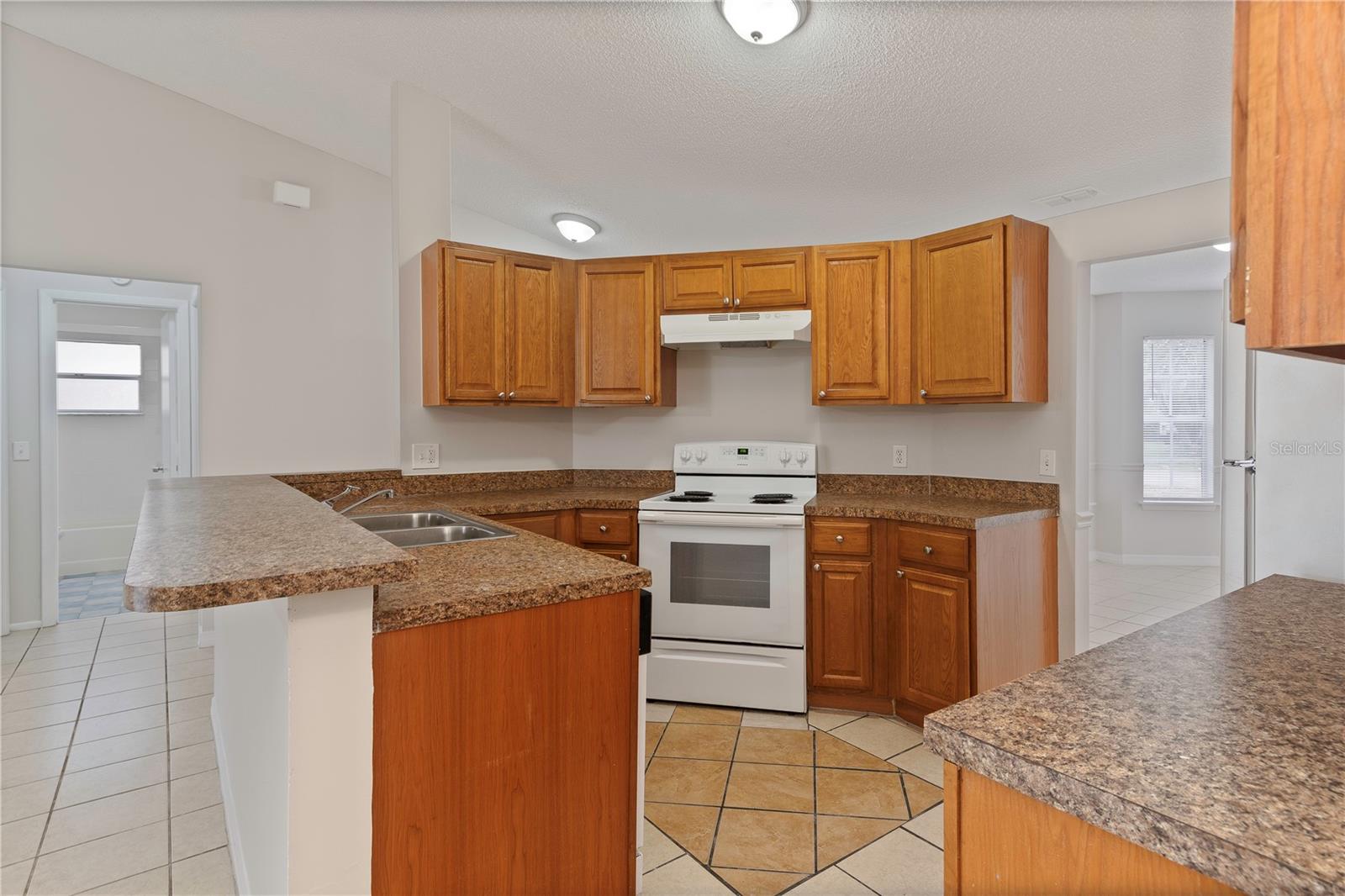 DELTONA LAKES UNITY 21 - Residential