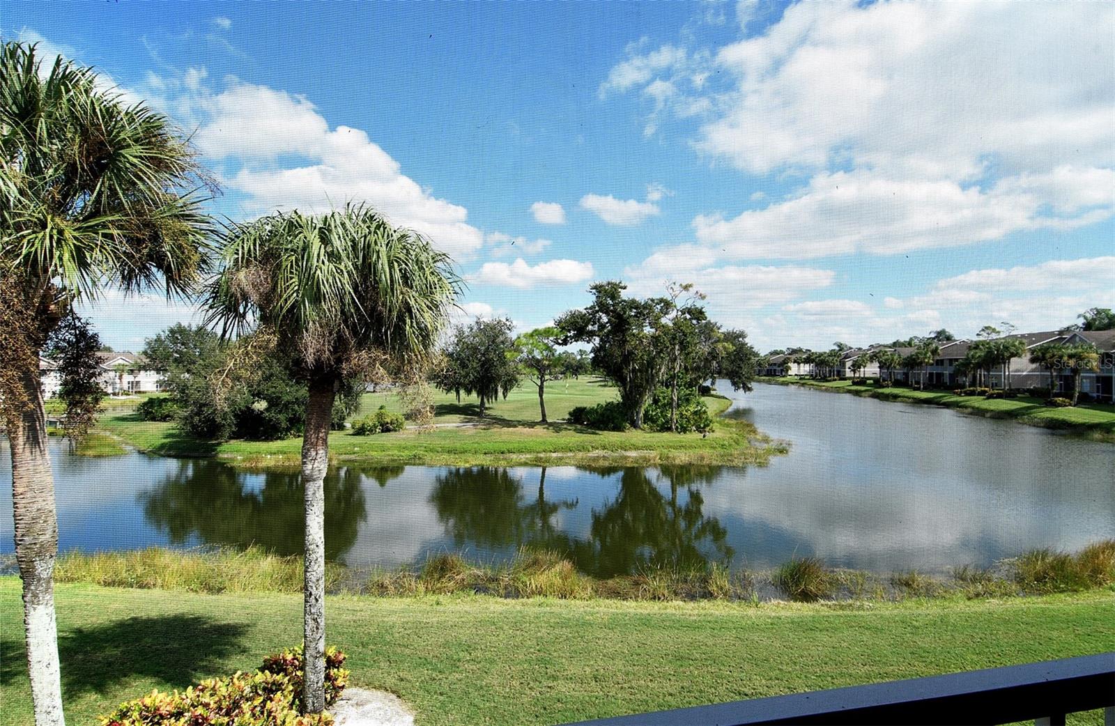 HERITAGE OAKS GOLF & COUNTRY CLUB - Residential