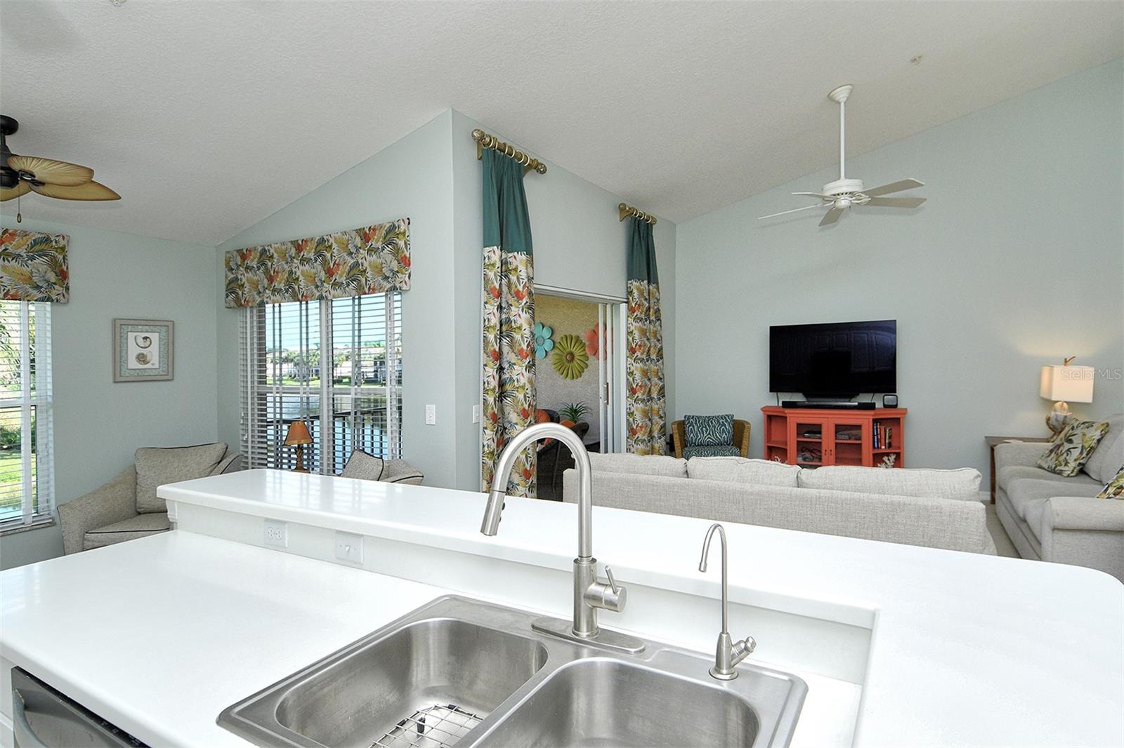 HERITAGE OAKS GOLF & COUNTRY CLUB - Residential