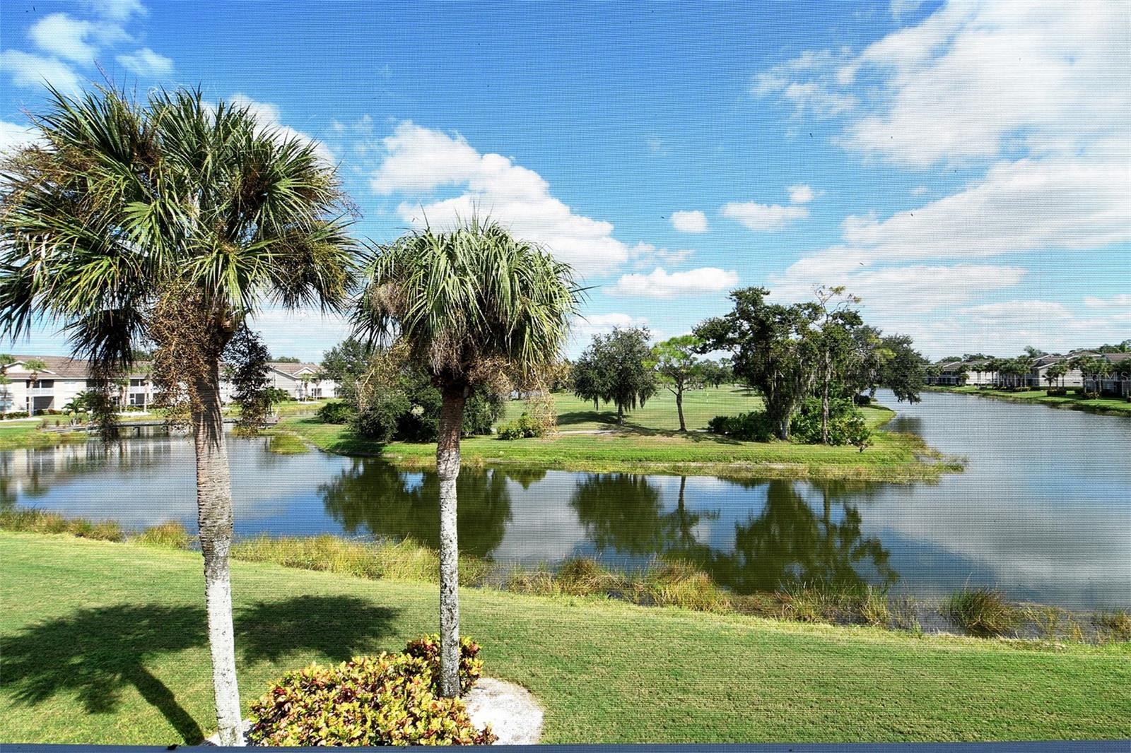 HERITAGE OAKS GOLF & COUNTRY CLUB - Residential