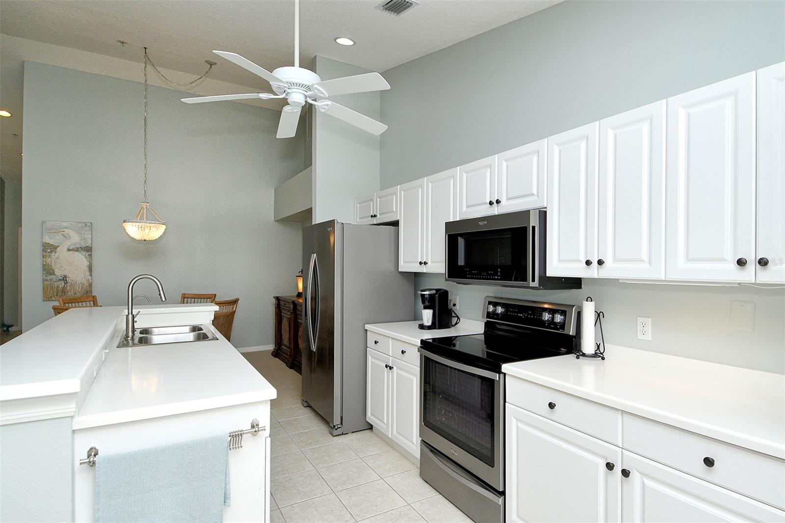 HERITAGE OAKS GOLF & COUNTRY CLUB - Residential