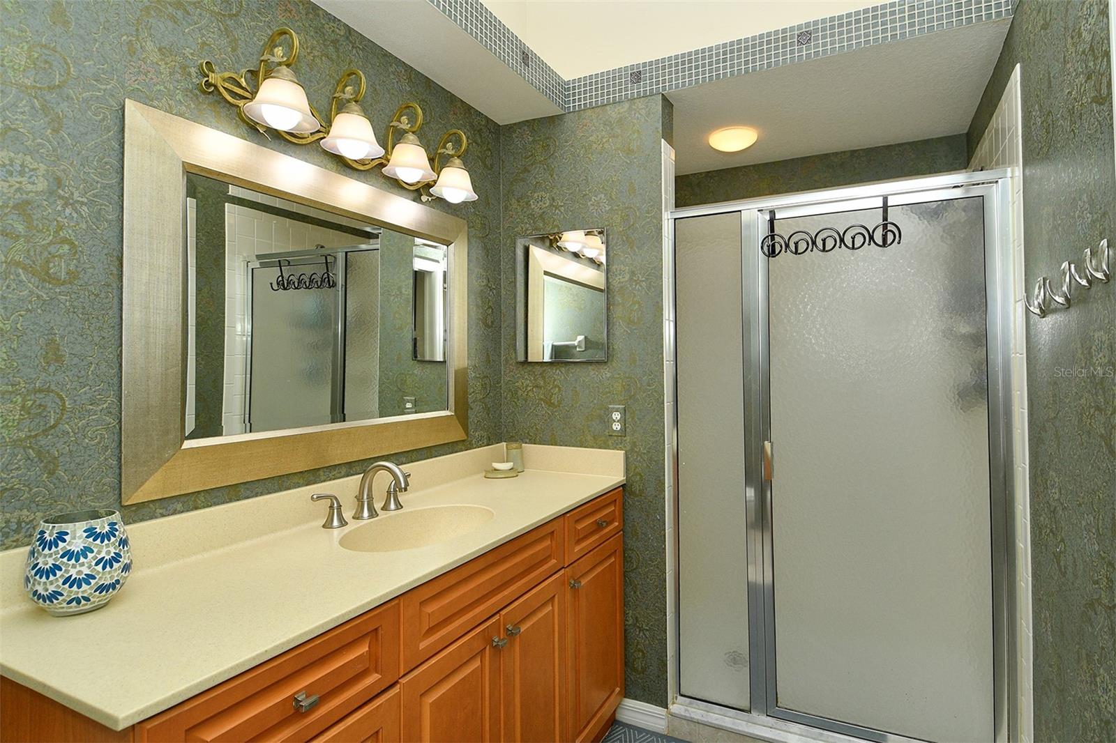 HERITAGE OAKS GOLF & COUNTRY CLUB - Residential