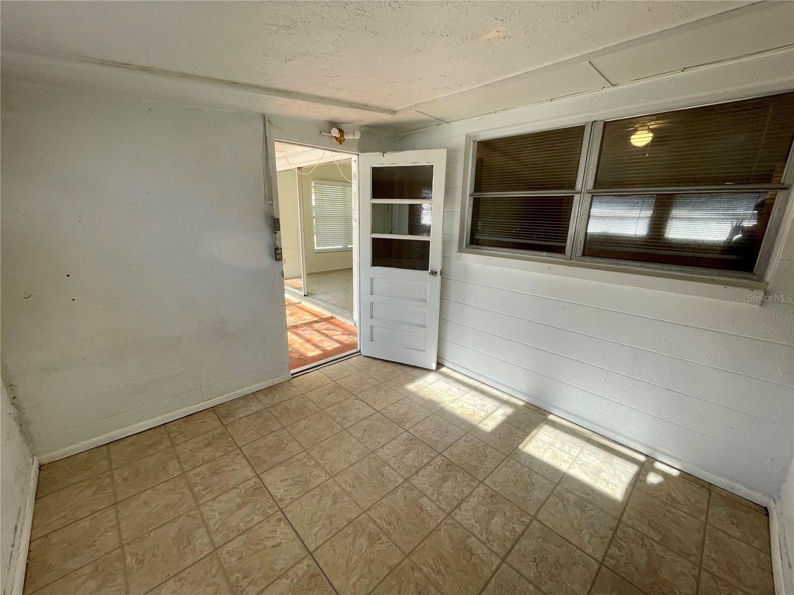 BAYSHORE GARDENS SEC 13 - Residential Lease