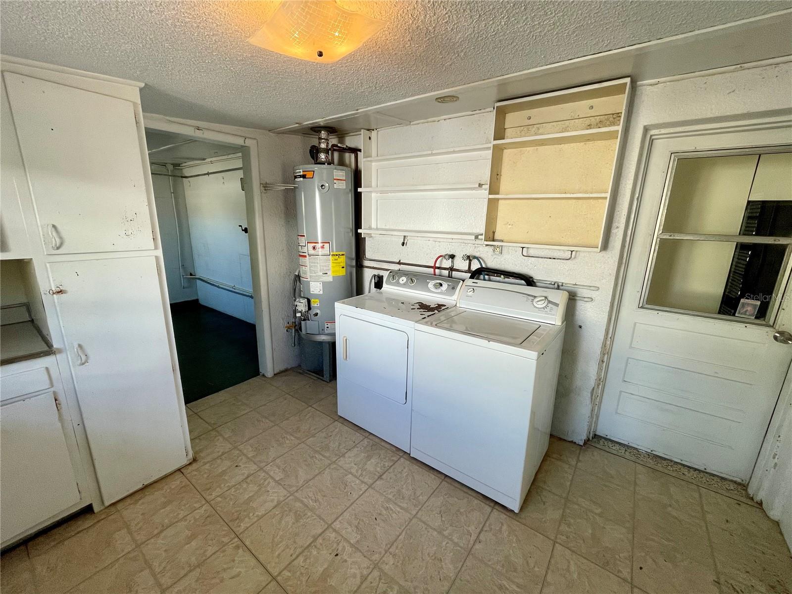 BAYSHORE GARDENS SEC 13 - Residential Lease