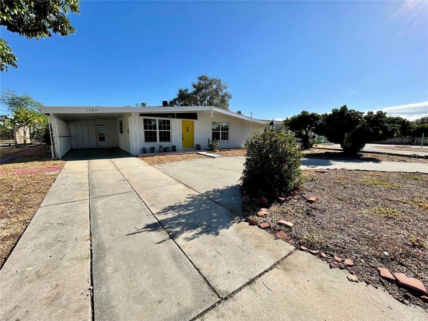 For Rent! This spacious 3 bedroom 2 bathroom home in the wonderful Bayshore Gardens community sits just across the street from the Sarasota Bay and offers a large fenced backyard. The community also offers a community picnic area, pool, and discounted boat launch available for use. When walking inside you will notice the open nature of the home that blends the kitchen, dining area, and living space all together and sits all next to the bright and inviting Florida Room which draws in plenty of natural lighting. The bedrooms are set up at the back of the home with the master bedroom holding 2 large closets and an ensuite bathroom. The other 2 bedrooms share a bathroom in the hallway. In addition to all of this great space that the home offers there are also several additional rooms throughout the house that offer the upmost amount of options for however you would like to structure your lifestyle. Don't wait, call today to see your future home.