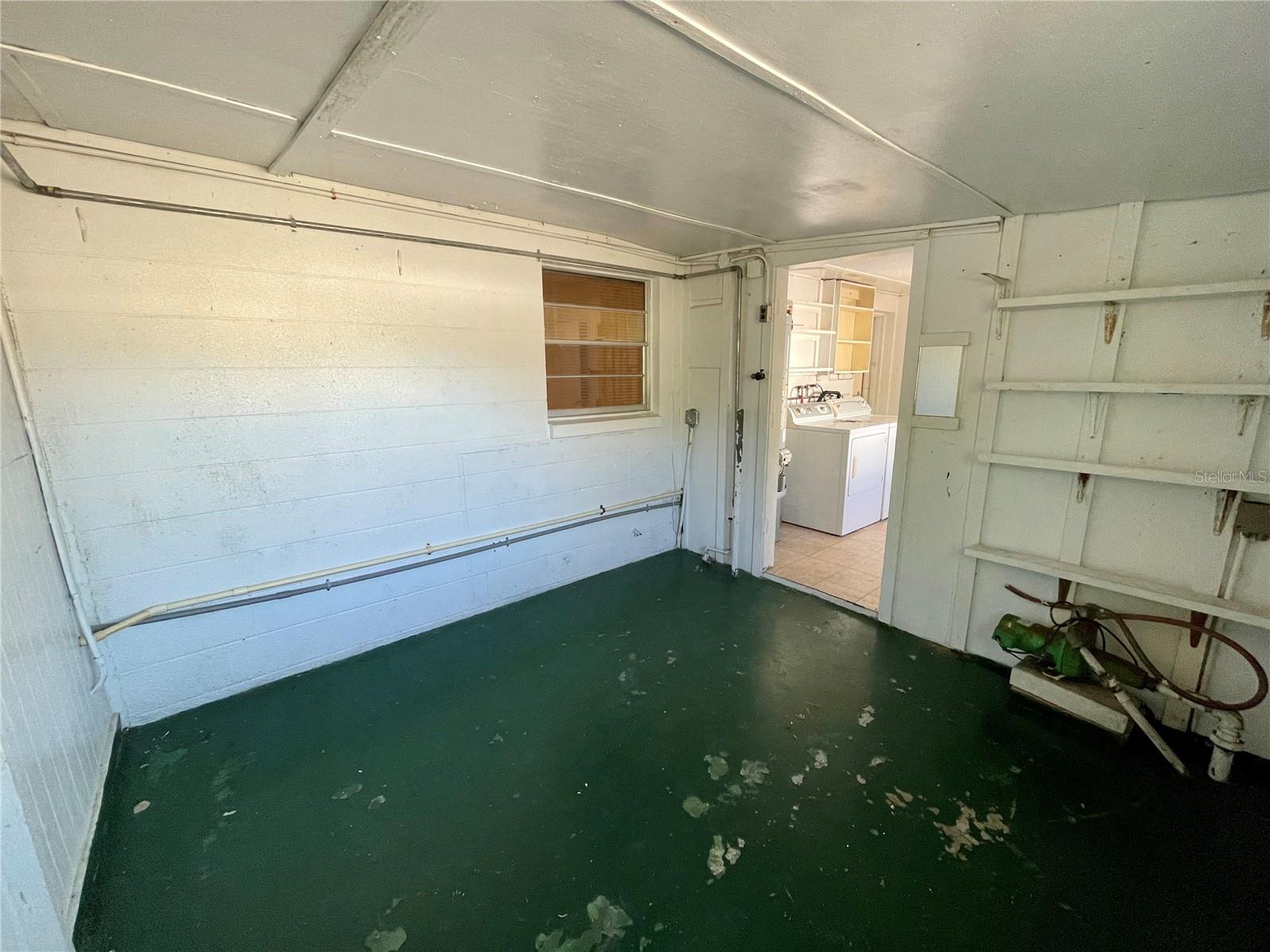 BAYSHORE GARDENS SEC 13 - Residential Lease