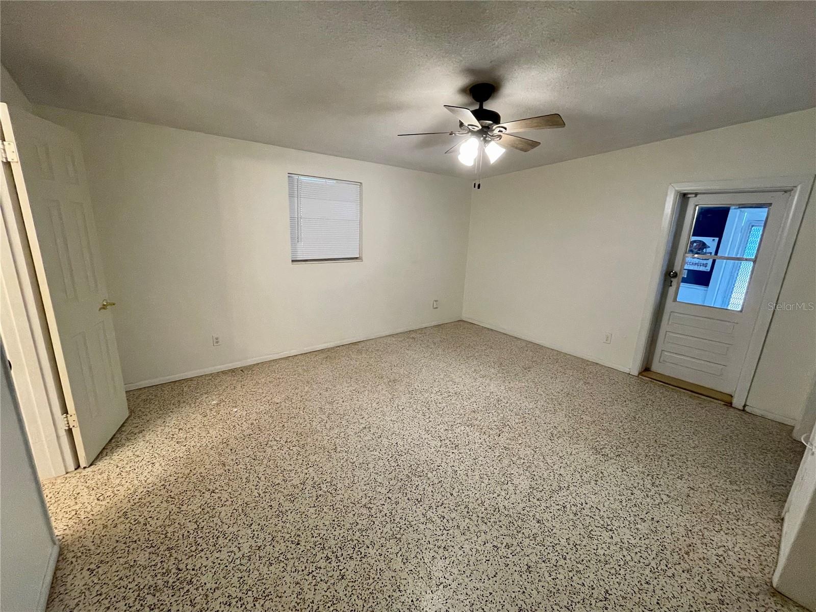 BAYSHORE GARDENS SEC 13 - Residential Lease