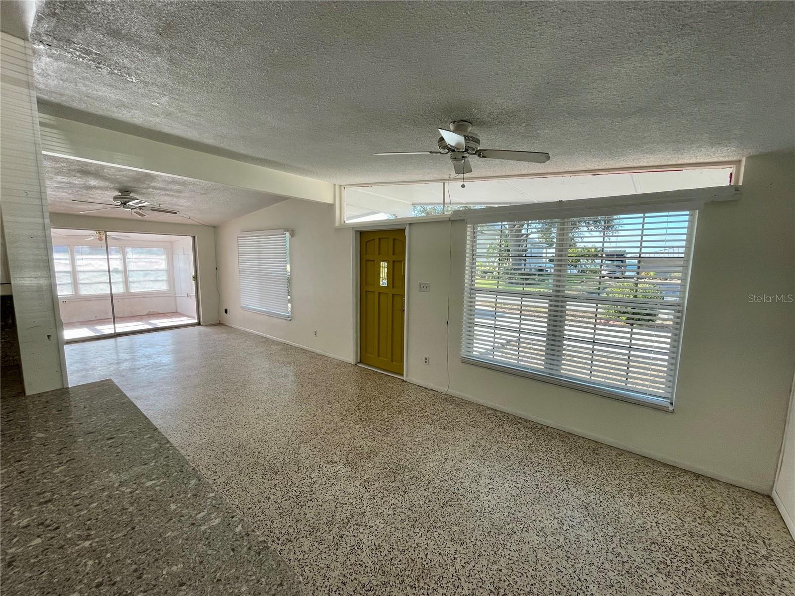 BAYSHORE GARDENS SEC 13 - Residential Lease