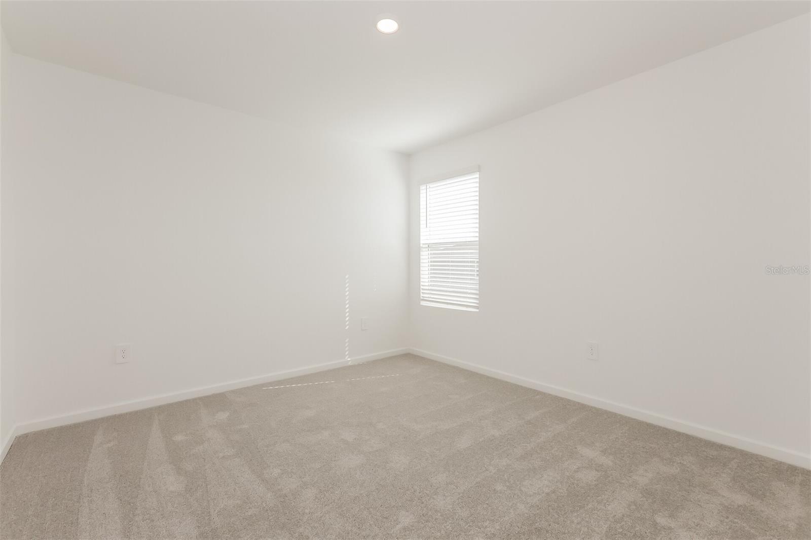 HUNT CLUB/LK WALES PH 1 - Residential Lease