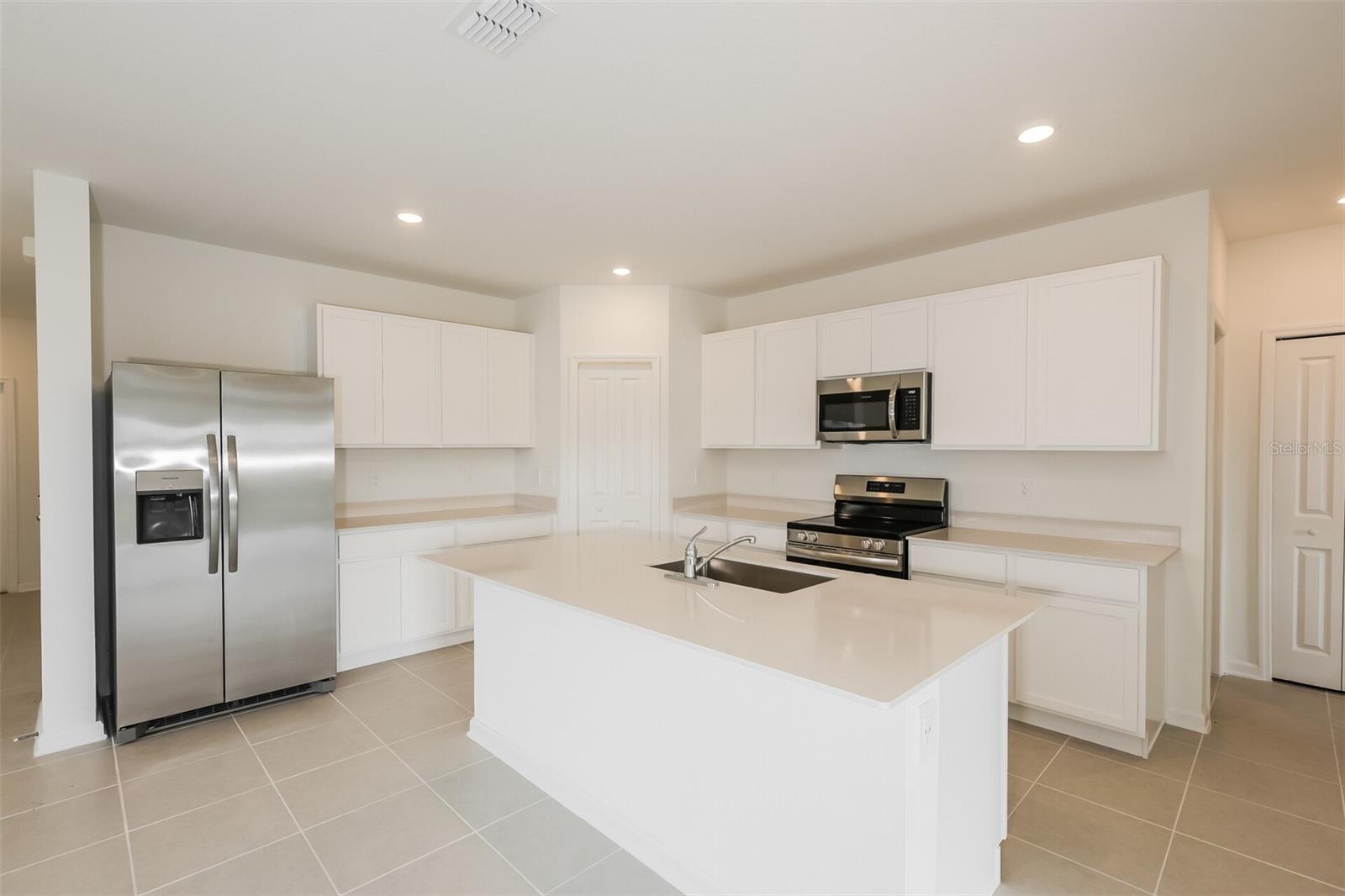 HUNT CLUB/LK WALES PH 1 - Residential Lease