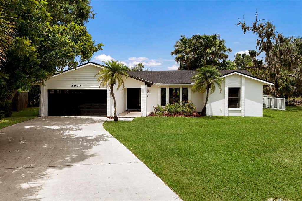 Photo of 8038 56th Court E, Palmetto, FL 34221 (MLS # A4700160)