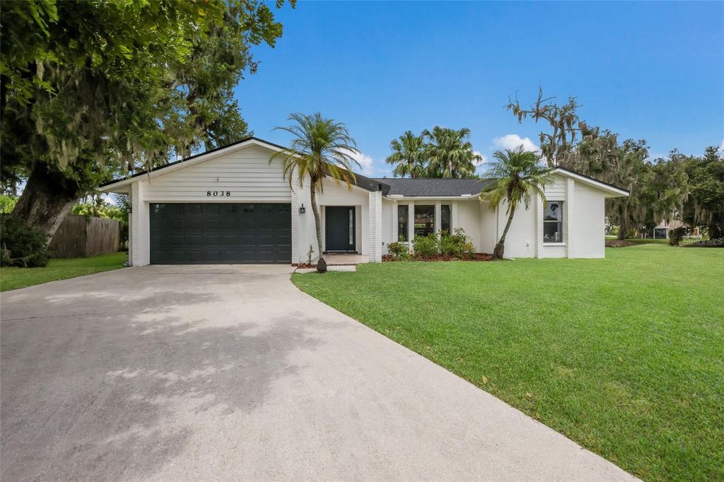 Photo of 8038 56th Court E, Palmetto, FL 34221 (MLS # A4700160)