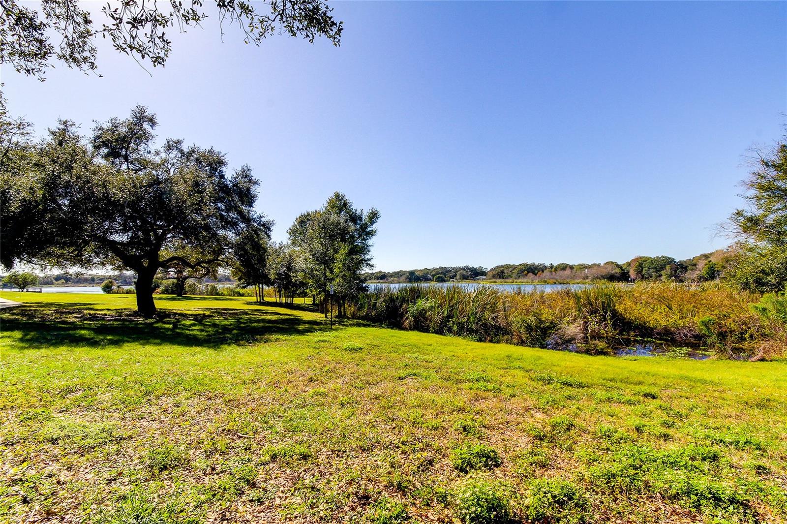 ON TOP OF THE WORLD - Residential