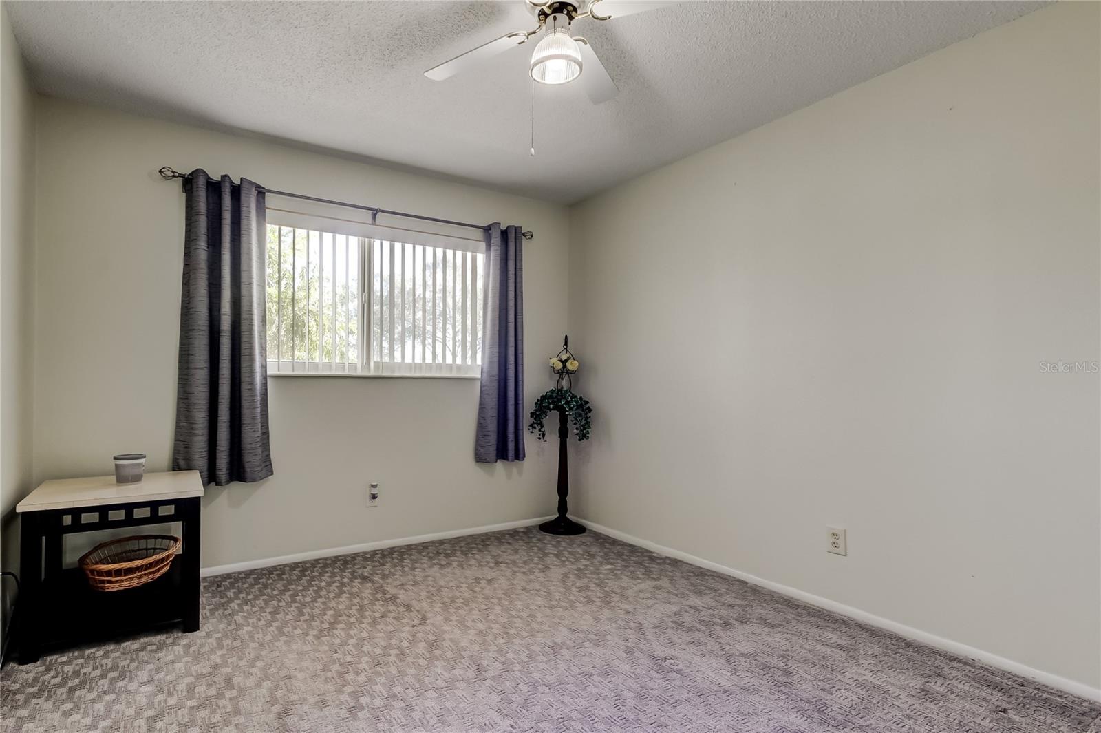 ON TOP OF THE WORLD - Residential