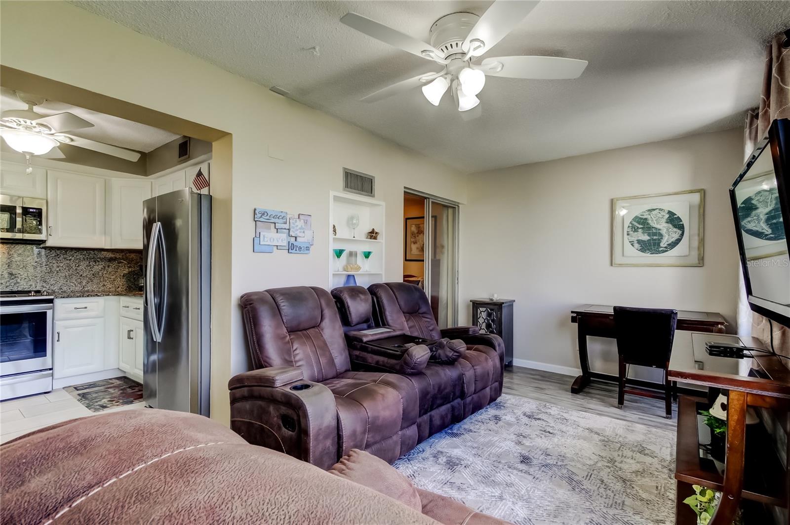 ON TOP OF THE WORLD - Residential