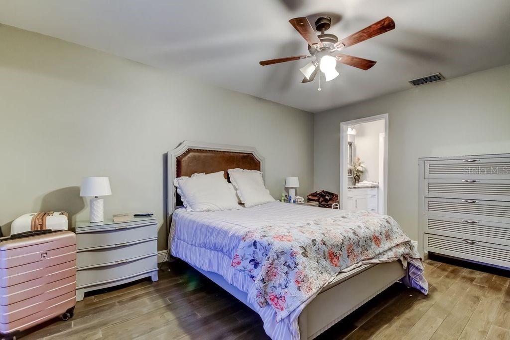 EAGLES GLEN CONDO - Residential