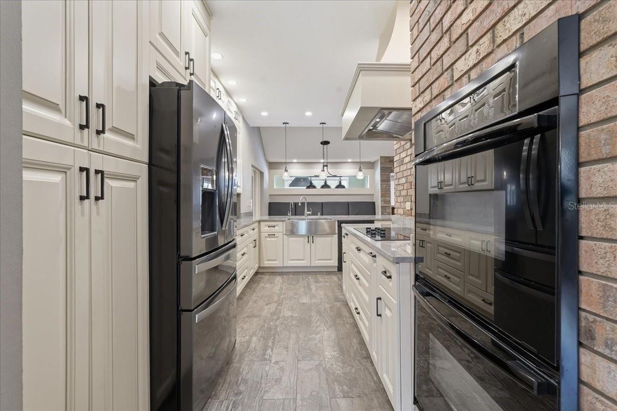 BARRINGTON OAKS WEST - Residential