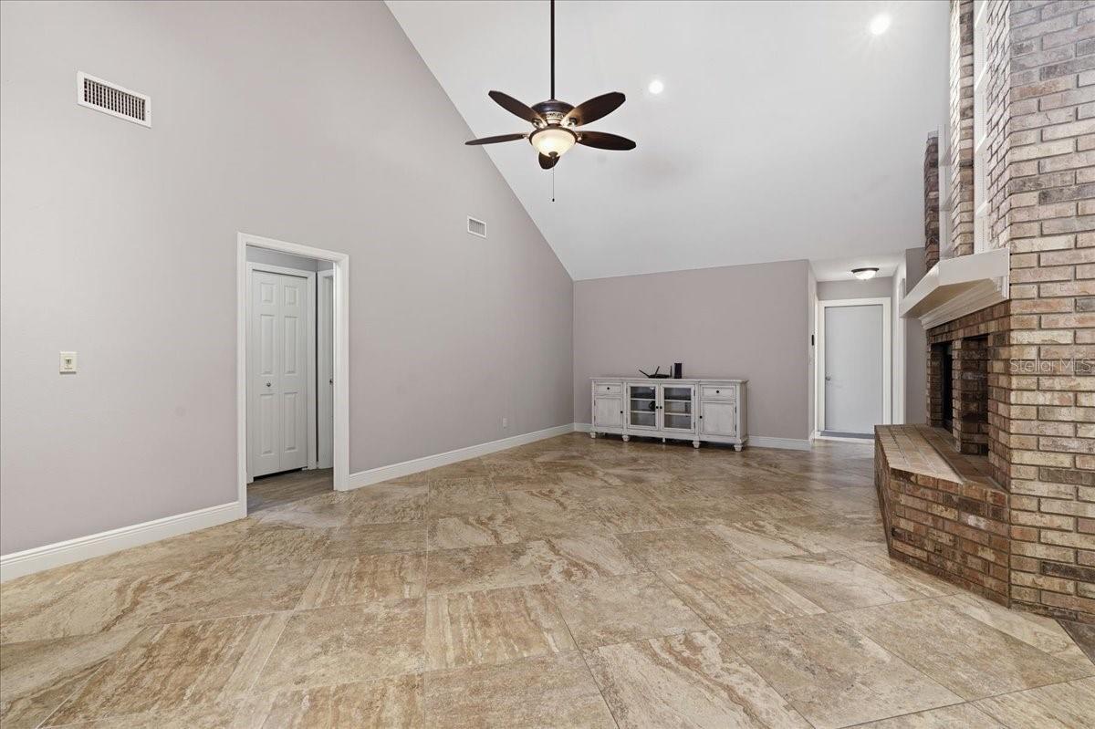 BARRINGTON OAKS WEST - Residential