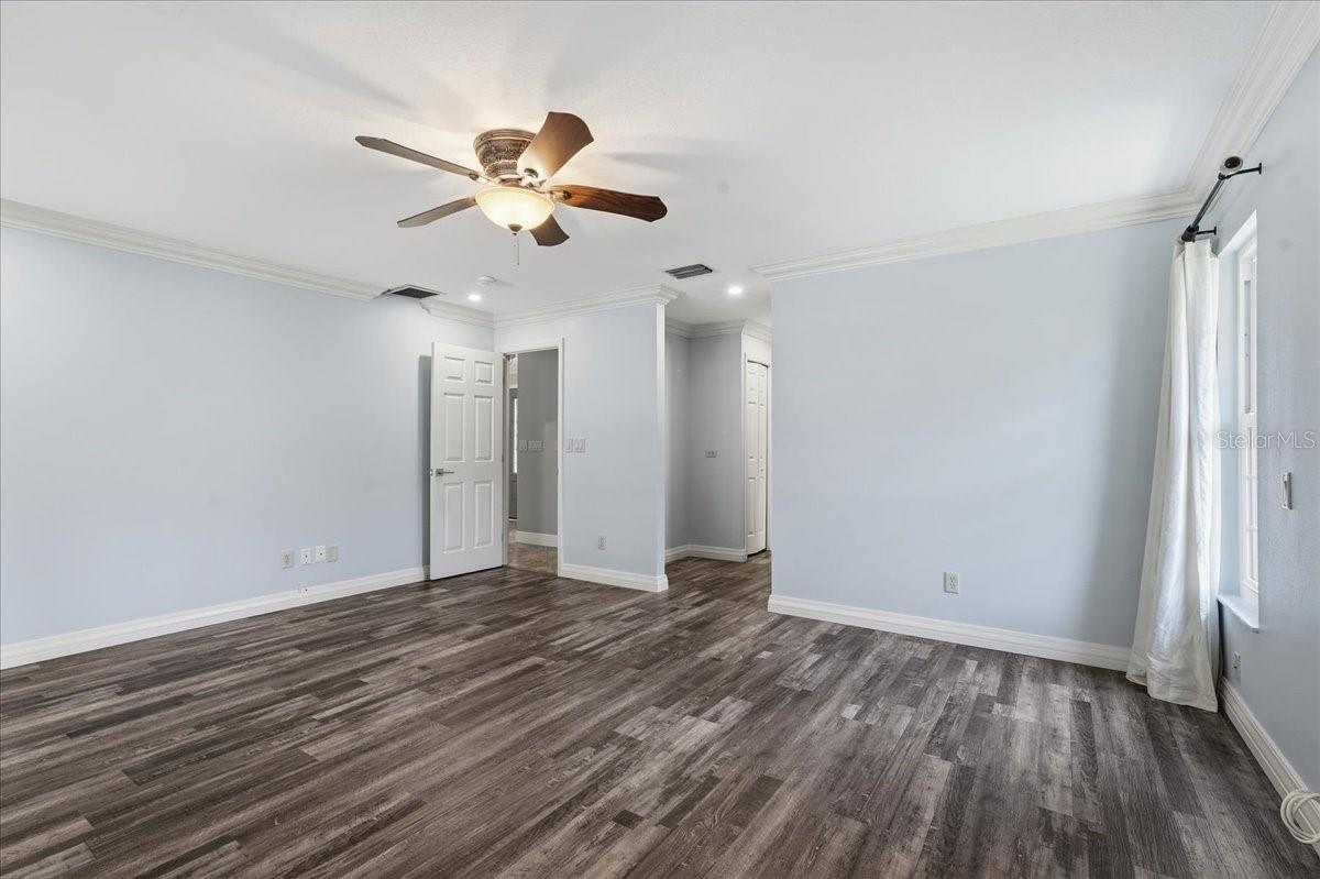 BARRINGTON OAKS WEST - Residential