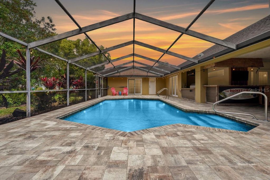 Photo of 325 Sheffield Circle W, Palm Harbor, FL 34683 (MLS # TB8498858)