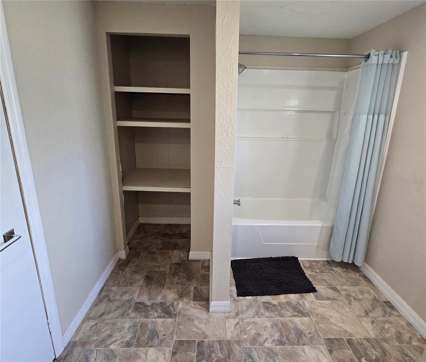 PINE GROVE PARK - Residential