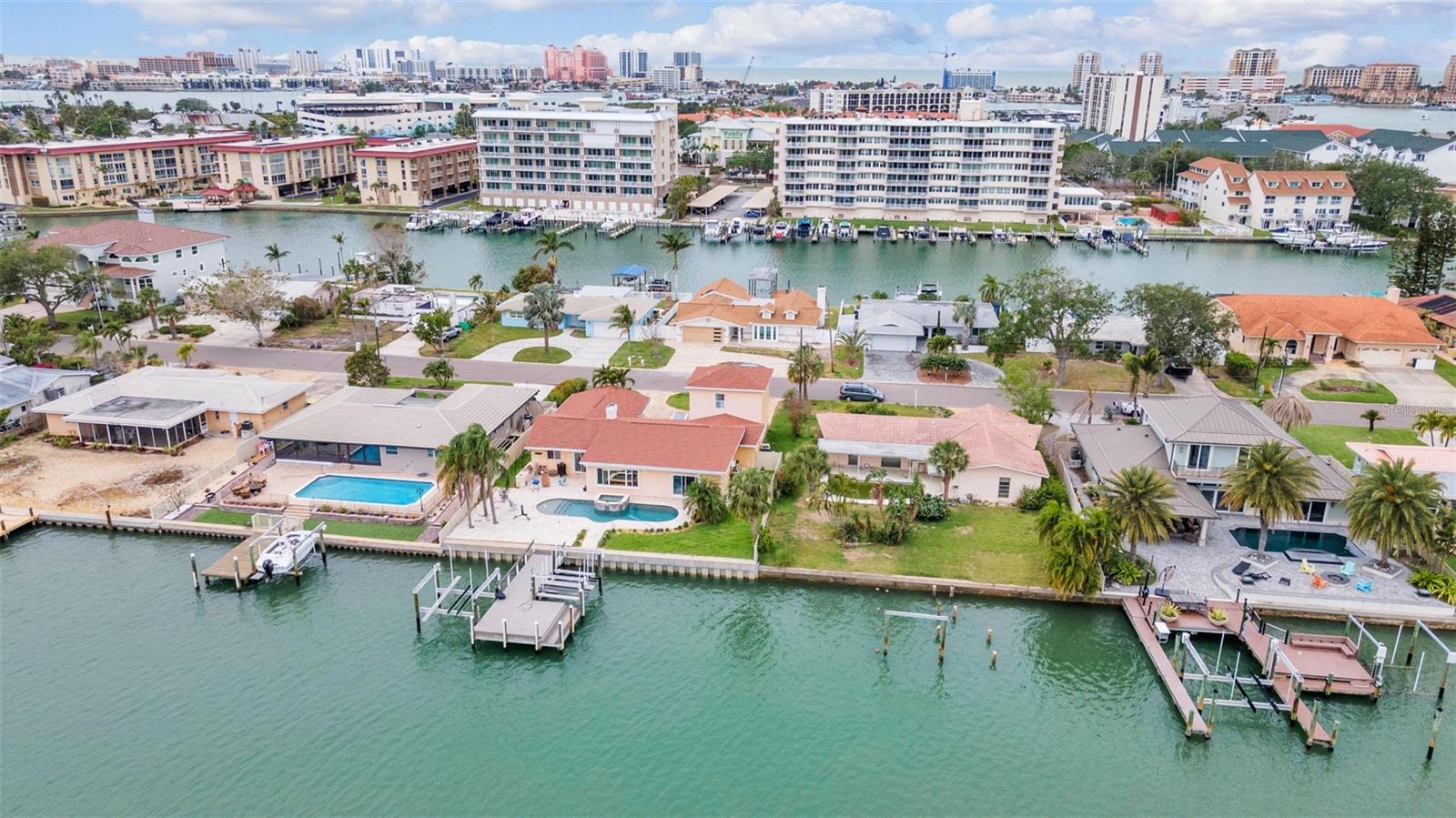 ISLAND ESTATES OF CLEARWATER - Residential
