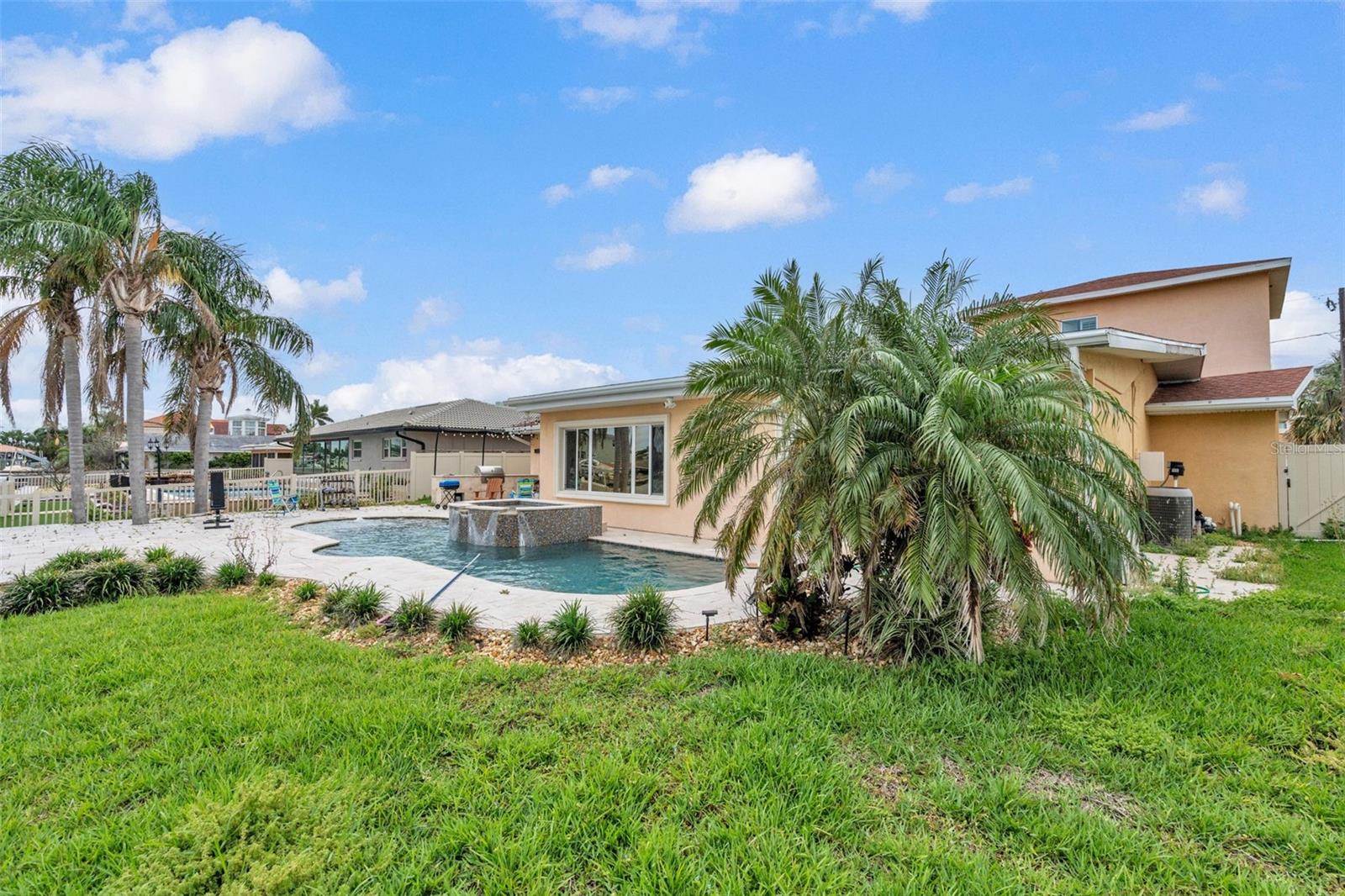 ISLAND ESTATES OF CLEARWATER - Residential