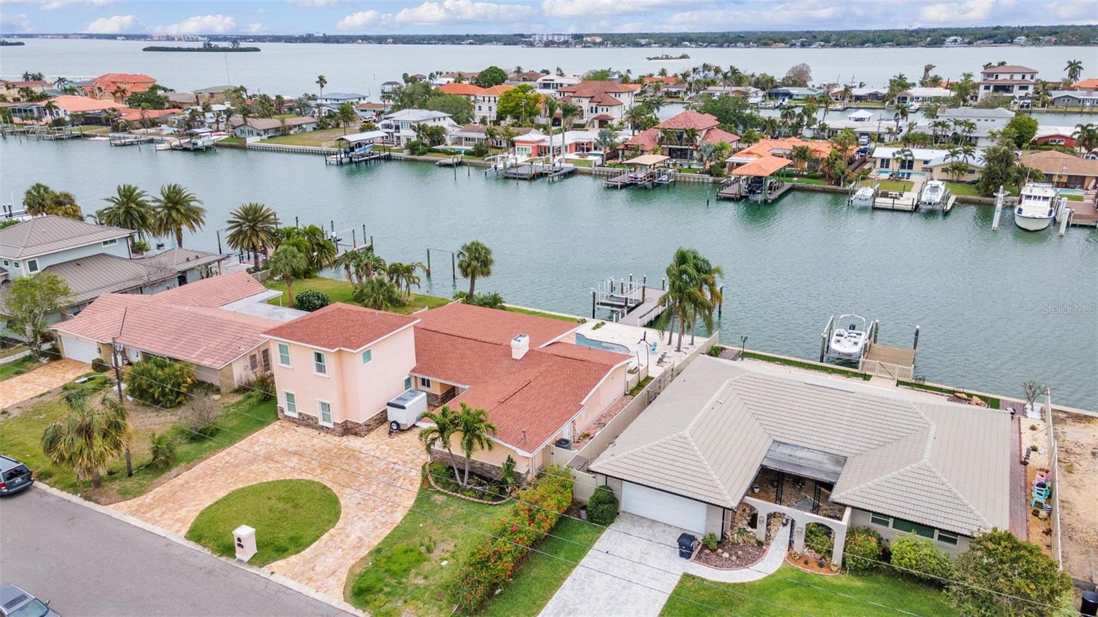 213 LEEWARD ISLAND