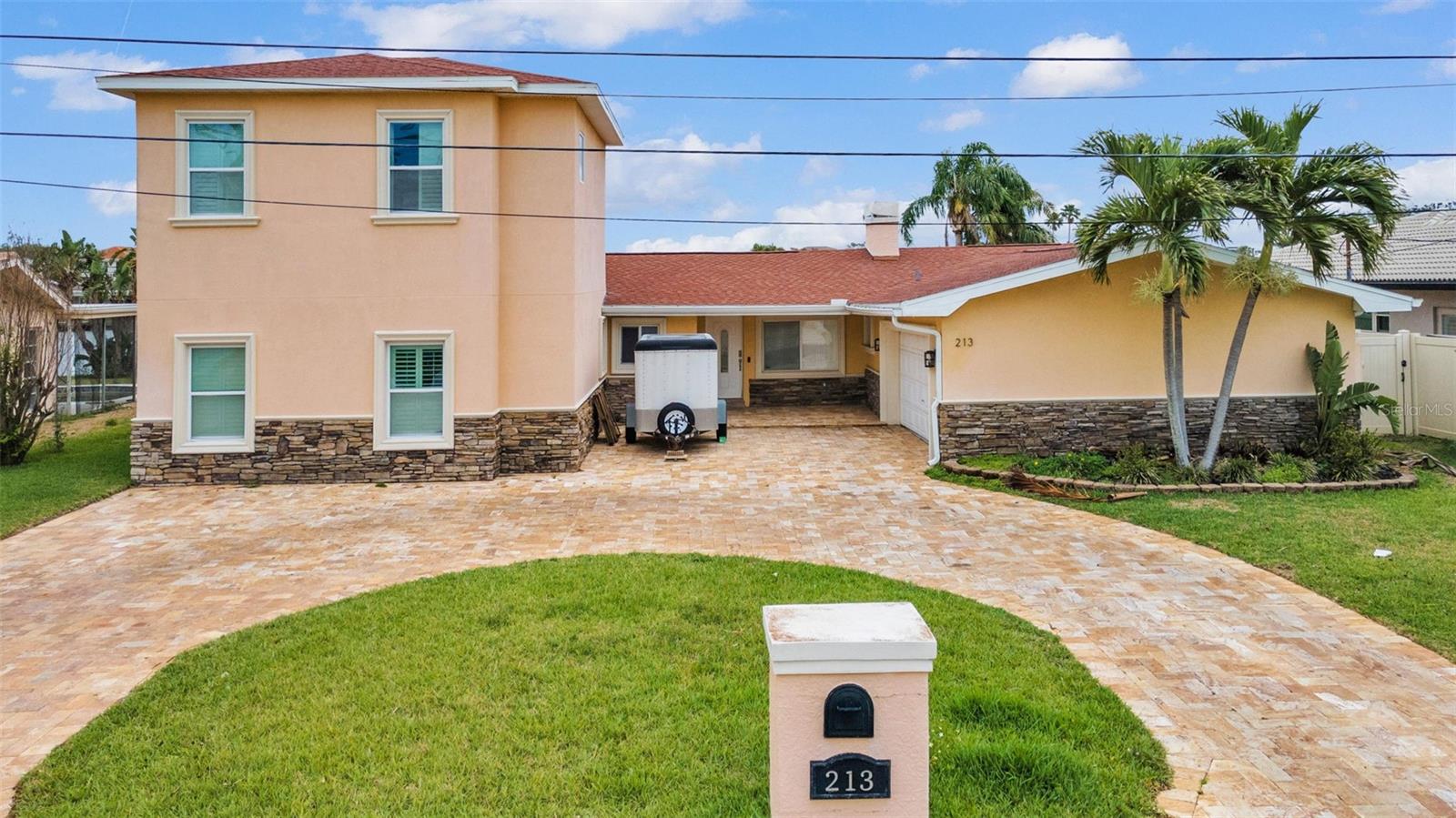 213 LEEWARD ISLAND