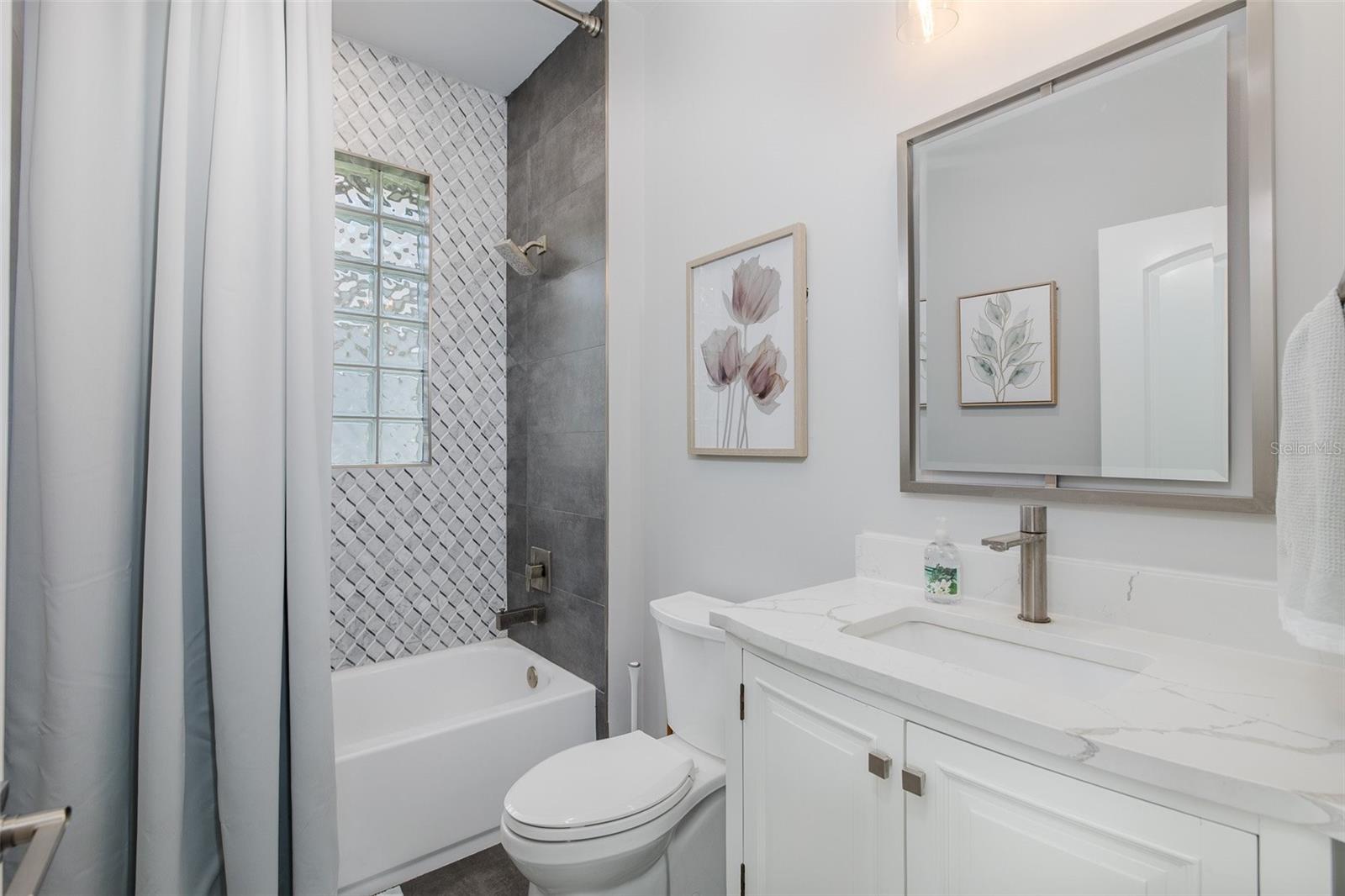 GREY HAWK AT LAKE POLO PH 02 - Residential