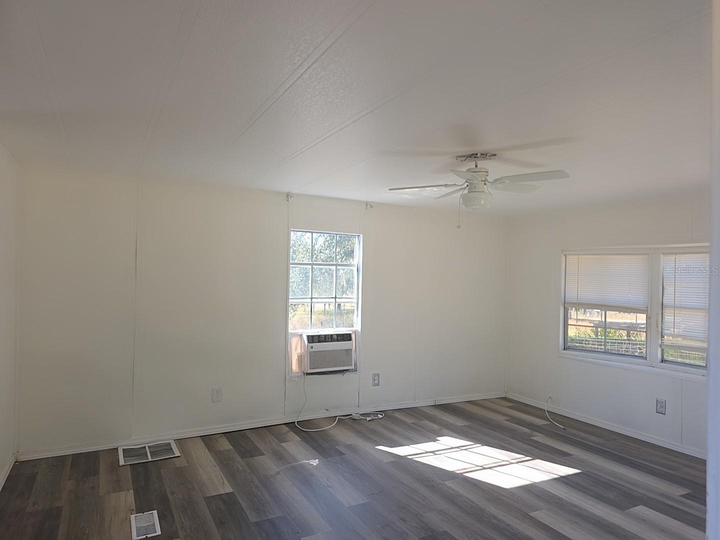 GREEN ACRES - Residential